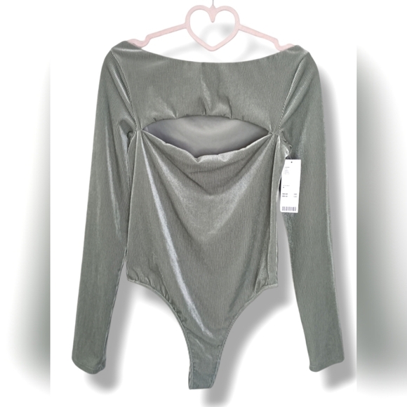 NWT URBAN OUTFITTERS Out From Under Peek Velvet Bodysuit in Slate Size Medium - Picture 4 of 11